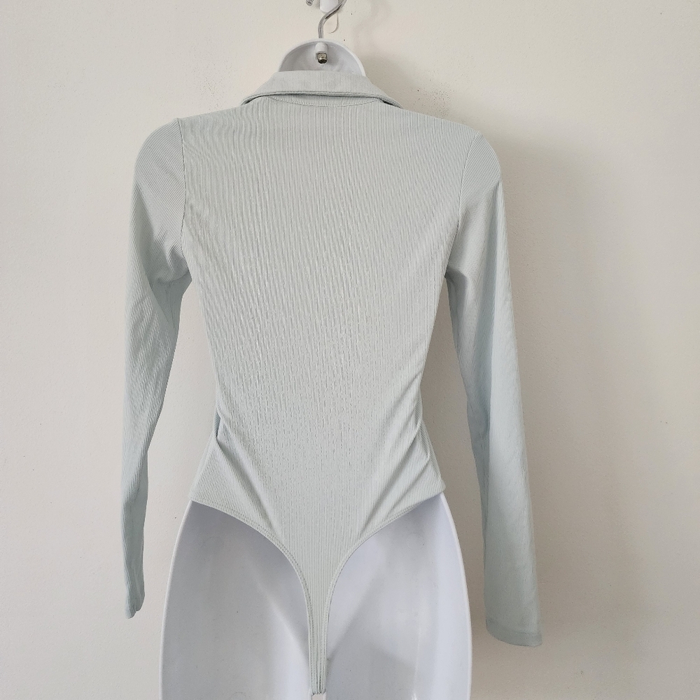 House of Harlow 1960 Green Ribbed Long Sleeve Collared Bodysuit w/ Snaps Size XS - Picture 9 of 13